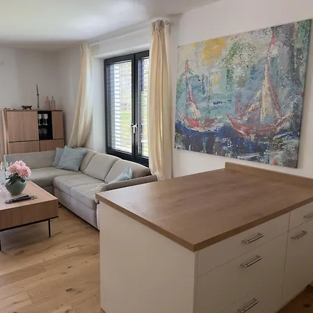 Aussichtsstrasse - Wunderschoen Renoviertes Einfamilienhaus In See- Und Stadtnaehe *