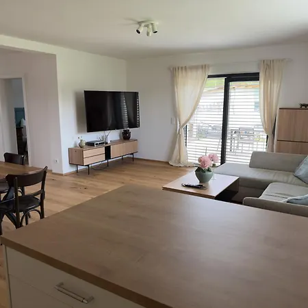 Feriehus Aussichtsstrasse - Wunderschoen Renoviertes Einfamilienhaus In See- Und Stadtnaehe