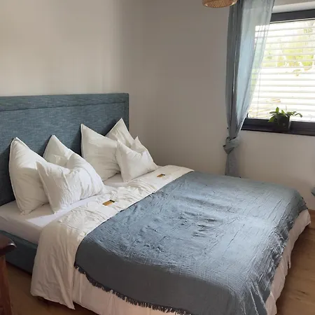 Aussichtsstrasse - Wunderschoen Renoviertes Einfamilienhaus In See- Und Stadtnaehe