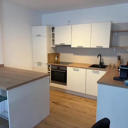 Aussichtsstrasse - Wunderschoen Renoviertes Einfamilienhaus In See- Und Stadtnaehe בית נופש