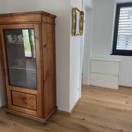 Feriehus Aussichtsstrasse - Wunderschoen Renoviertes Einfamilienhaus In See- Und Stadtnaehe *
