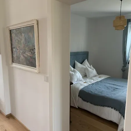 Aussichtsstrasse - Wunderschoen Renoviertes Einfamilienhaus In See- Und Stadtnaehe *