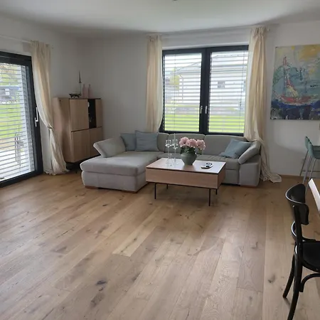 Aussichtsstrasse - Wunderschoen Renoviertes Einfamilienhaus In See- Und Stadtnaehe
