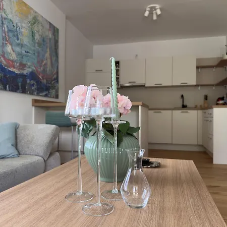Aussichtsstrasse - Wunderschoen Renoviertes Einfamilienhaus In See- Und Stadtnaehe Feriehus