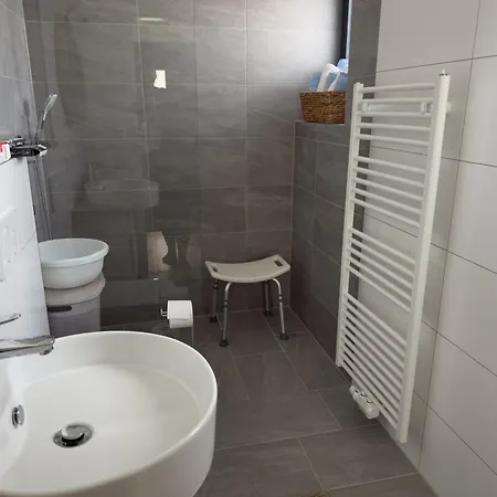 Aussichtsstrasse - Wunderschoen Renoviertes Einfamilienhaus In See- Und Stadtnaehe Feriehus *