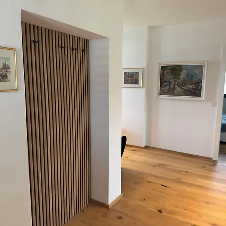 Aussichtsstrasse - Wunderschoen Renoviertes Einfamilienhaus In See- Und Stadtnaehe Feriehus