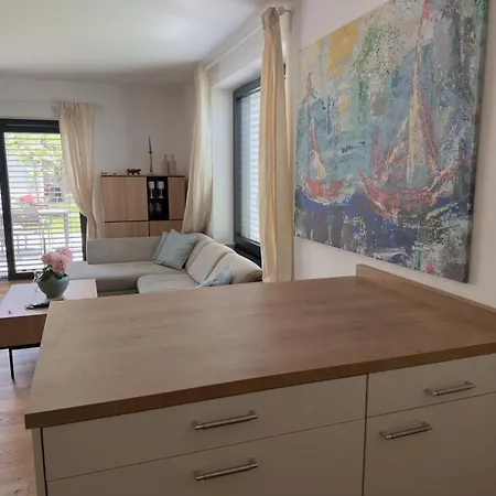 Aussichtsstrasse - Wunderschoen Renoviertes Einfamilienhaus In See- Und Stadtnaehe Feriehus