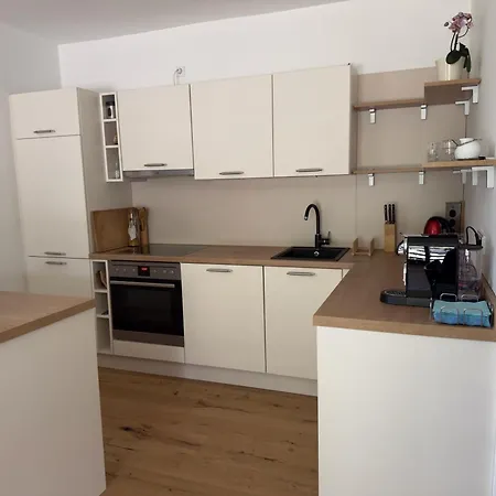 Aussichtsstrasse - Wunderschoen Renoviertes Einfamilienhaus In See- Und Stadtnaehe